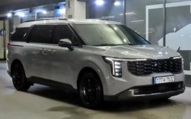 디올뉴카니발 중고차 더 뉴 카니발 4세대 가솔린 7인승 그래비티 매물 사진 1 - 2025/04 31,650km